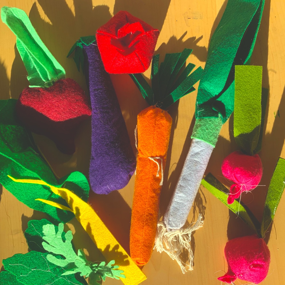 Handmade felt play veggies